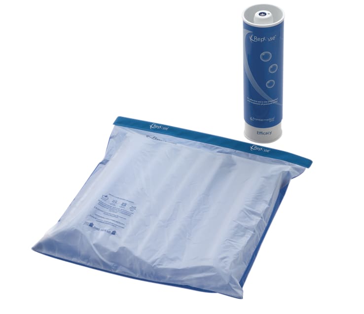 Antidekubitus Sitzkissen mit Pumpe, Bild 1 Repose® Matratze für gleichmäßige Druckverteilung, hautfreundlich, leicht zu reinigen. Inklusive Luftpumpe.
␍ Bild 1