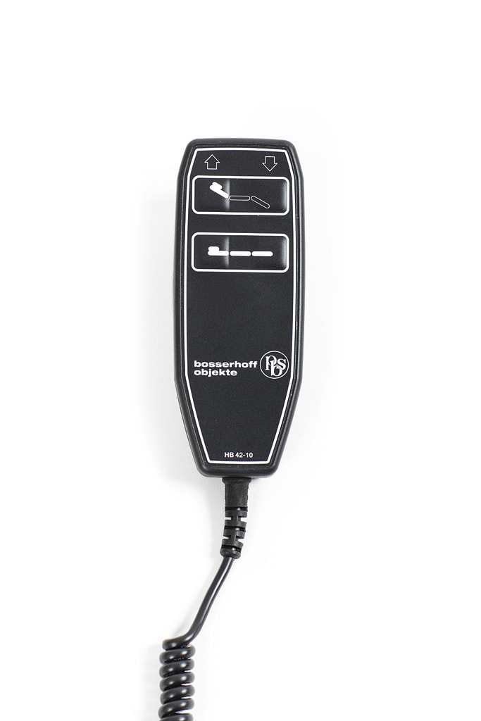 Der Handschalter für Pflegebett Wissner-Bosserhoff  ist kompatibel mit den Modellen PBS 64440 und PBS 325 EE und hat 4 Tasten. Bild 1