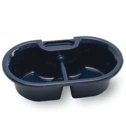 Waschschüssel mit zwei Wasserkammern und zusätzlicher Seifenablage.