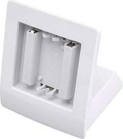 Der Homematic IP Tischaufsteller dient als Halterrahmen für den Betrieb von batterieversorgten Geräten im 55er-Fromat des Homematic IP Smart-Home-Systems.
