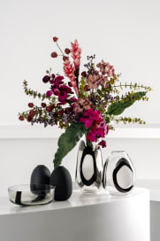 6-teiliges LEONARDO Dekoset mit Vasen und Blumenbouquets.