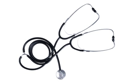 Stethoskop mit zwei Kopfbügeln für Lehrmaßnahmen.