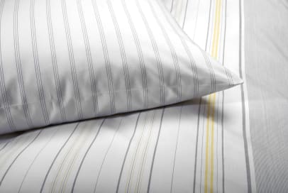 Mit Hotelverschluss und Bogenabnähern für einfaches wechseln.