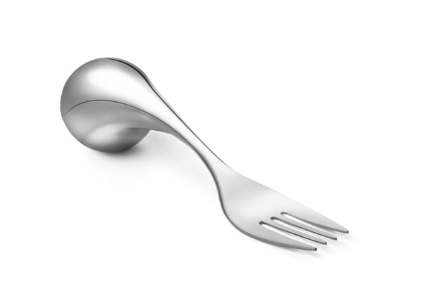 Besteckserie Integrale, Bild 1 Ergonomisches Besteck für eingeschränktes Griffvermögen, verschiedene Haltepositionen, einteilig gefertigt, hohe Qualität.
␍ Bild 1