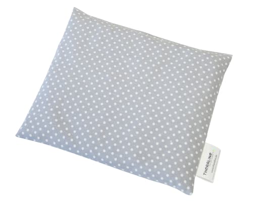 Vielseitig einsetzbares Kirschkernkissen für Wärme und Kälte. Modernes Punkt-Design, zwei Farben, zwei Größen.
␍ Bild 1