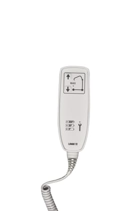 Der Handschalter für Aufstehhilfe/Lifter ist inklusive Haken und hat 2 Tasten.
␍ Bild 1