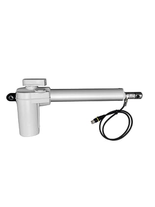 Der Motor für Klinikbett Stiegelmeyer Seta ist ein Rückenlehnenmotor. Der Anschluss ist ein ​10-poliger Telefonstecker. Bild 1