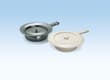 Steckbecken Kunststoff 31 cm, Bild 2 Kunststoff Steckbecken 31 cm mit Deckel (PP), sterilisierbar bis 130 °C. Fassungsvermögen ca. 2,5 Liter.
␍ Bild 2
